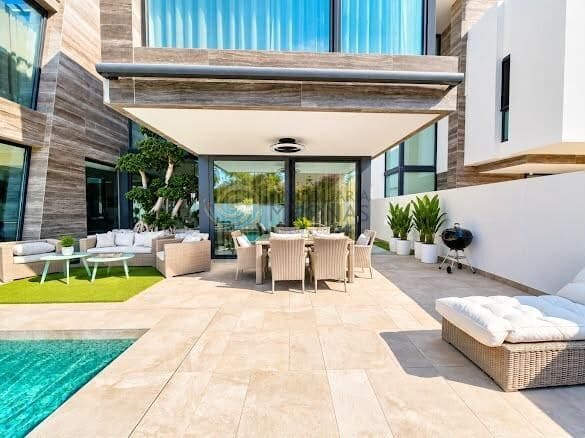 Chalet de 4 habitaciones en Albir en venta con piscina garaje - 1.495.000 € (Ref: 10174072)