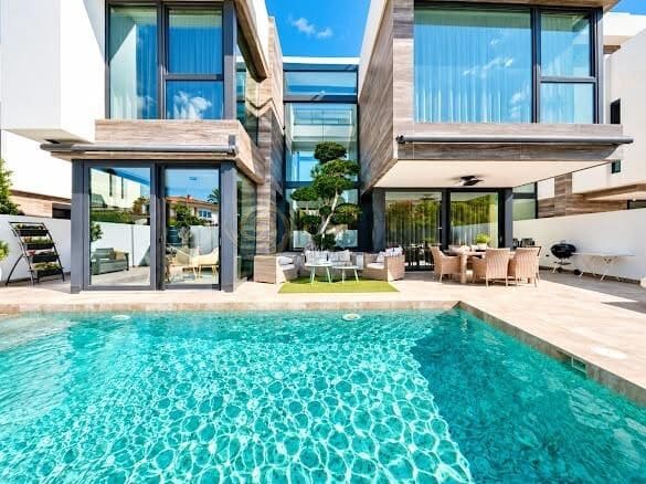 Chalet de 4 habitaciones en Albir, Alfaz del Pi / L'Alfàs del Pi en venta con piscina garaje - 1.495.000 € (Ref: 10174072)