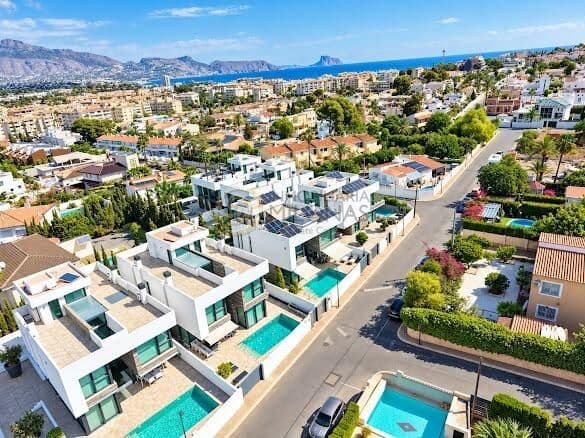 Chalet de 4 habitaciones en Albir en venta con piscina garaje - 1.495.000 € (Ref: 10174072)