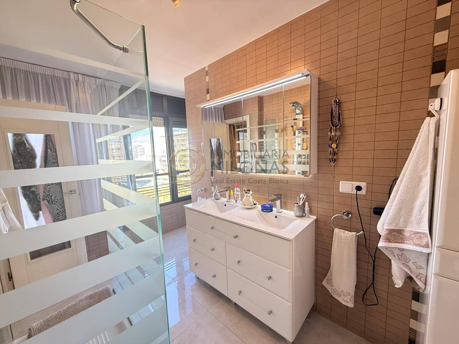 Ático de 3 habitaciones en Benidorm en venta con garaje - 650.000 € (Ref: 10174073)