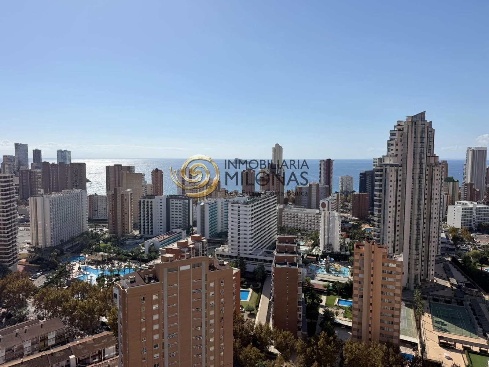 3 sypialnia Apartament na sprzedaż w Benidorm z basenem - 275 730 € (Ref: 10183028)