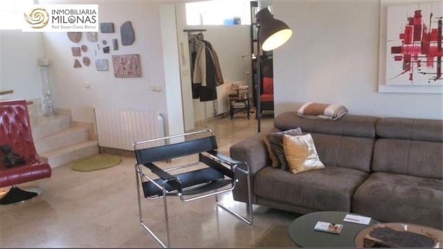 Chalet de 4 habitaciones en Benidorm en venta - 535.500 € (Ref: 4537681)