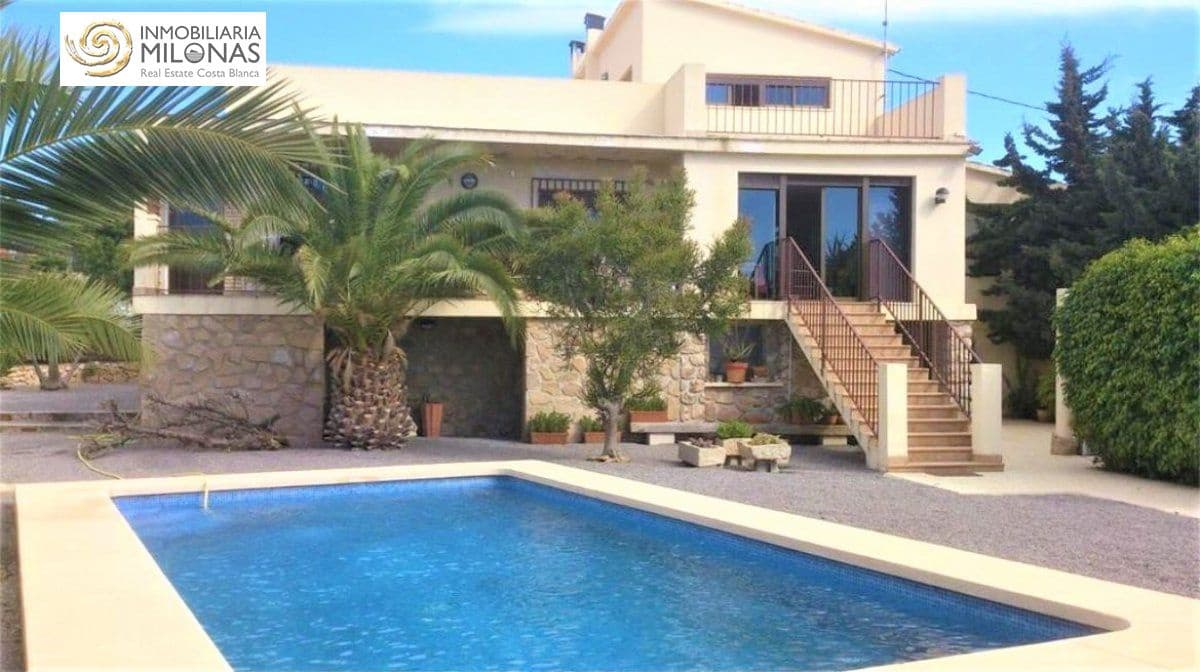 4 bedroom Villa for sale in Benidorm - € 535,500 (Ref: 4537681)