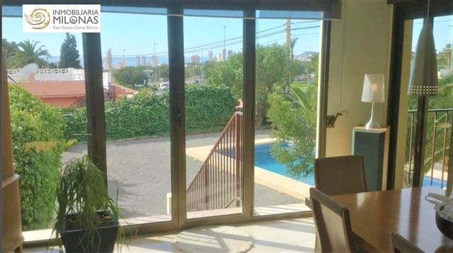 Chalet de 4 habitaciones en Benidorm en venta - 535.500 € (Ref: 4537681)