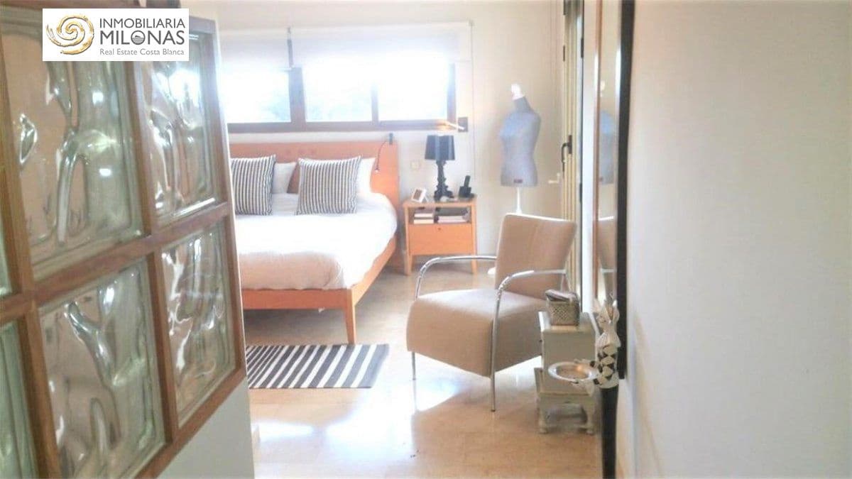 4 bedroom Villa for sale in Benidorm - € 535,500 (Ref: 4537681)