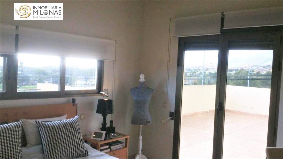 4 bedroom Villa for sale in Benidorm - € 535,500 (Ref: 4537681)