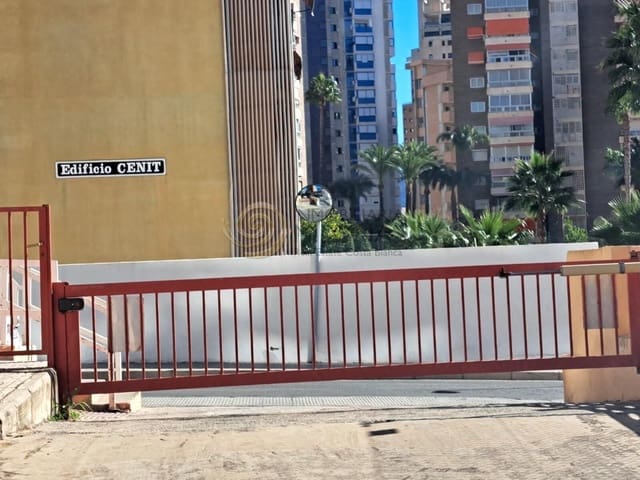 Garage til salg i Juzgados - Plaza de Toros, Benidorm - € 44.000 (Ref: 6309905)
