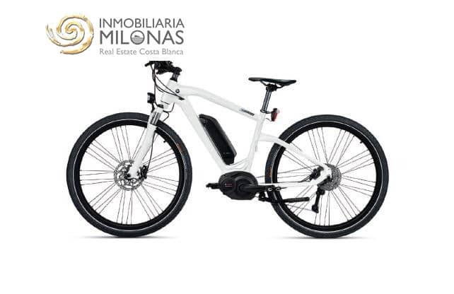 2 bedroom Apartment for sale in Benidorm with pool garage - € 1,200,000 (Ref: 6309917)