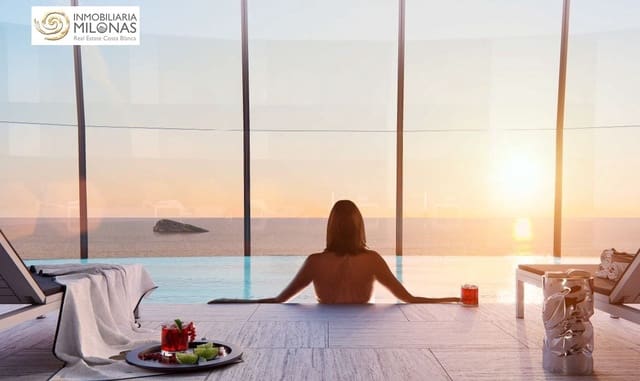 Apartamento de 2 habitaciones en Benidorm en venta con piscina garaje - 1.200.000 € (Ref: 6309917)