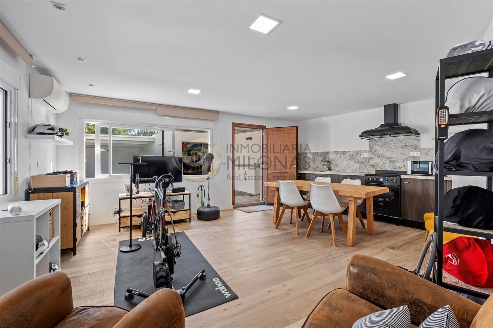 4 bedroom Villa for sale in Alfaz del Pi / L'Alfas del Pi with pool garage - € 599,000 (Ref: 8865850)