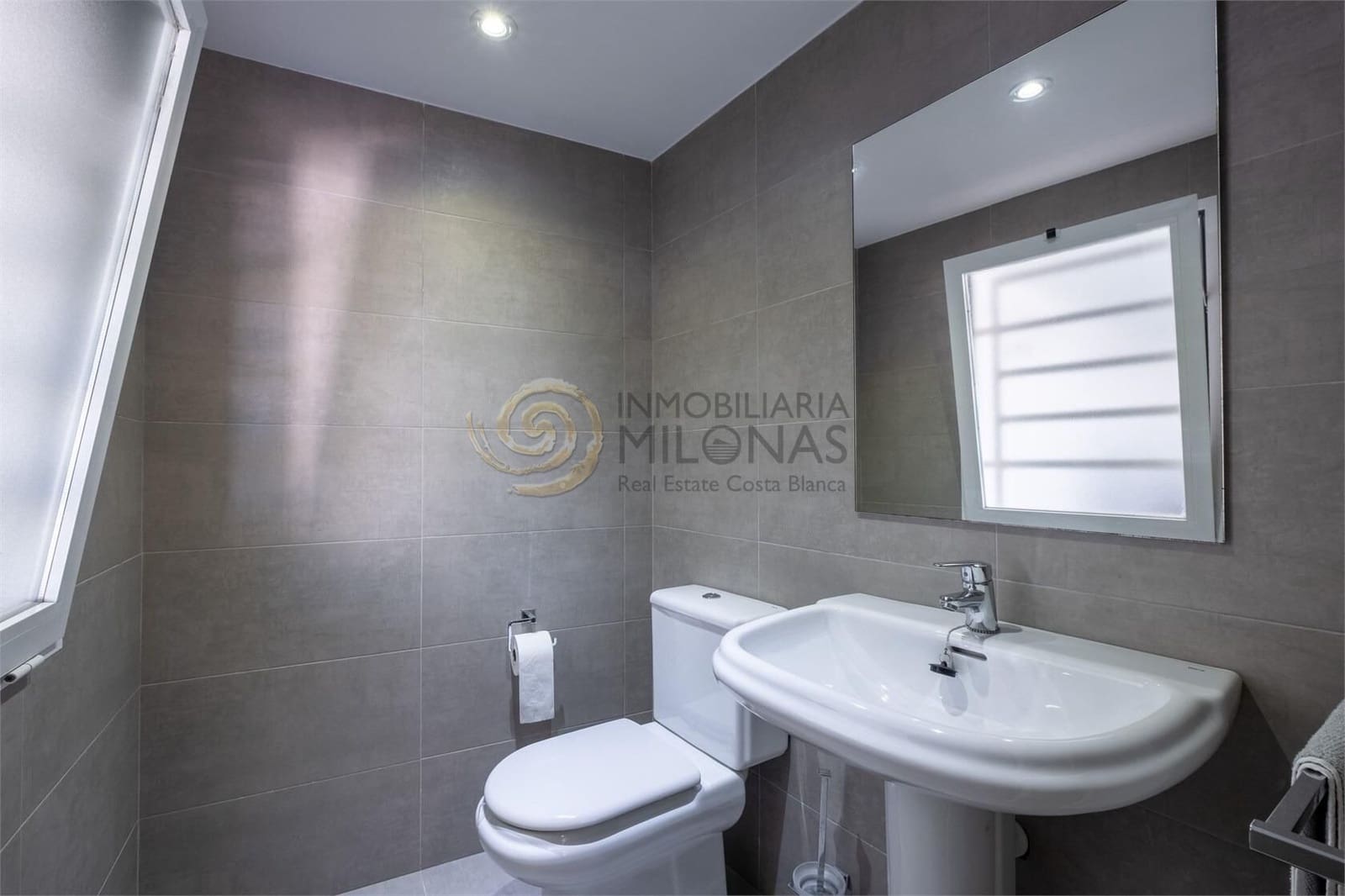 4 bedroom Villa for sale in Alfaz del Pi / L'Alfas del Pi with pool garage - € 599,000 (Ref: 8865850)