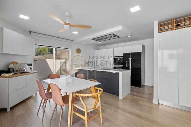 4 slaapkamer Villa te koop in Alfaz del Pi / L'Alfàs del Pi met zwembad garage - € 599.000 (Ref: 8865850)