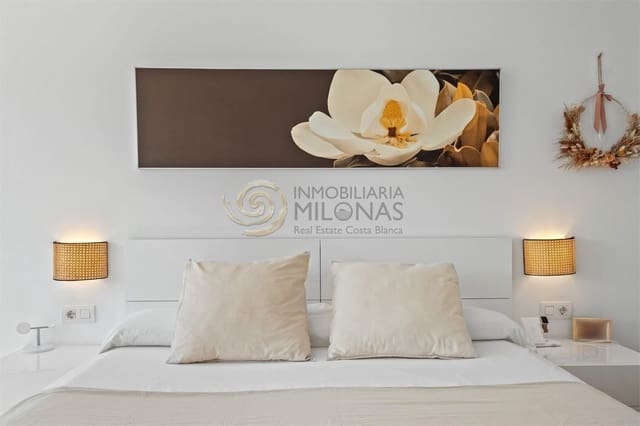 4 slaapkamer Villa te koop in Alfaz del Pi / L'Alfàs del Pi met zwembad garage - € 599.000 (Ref: 8865850)