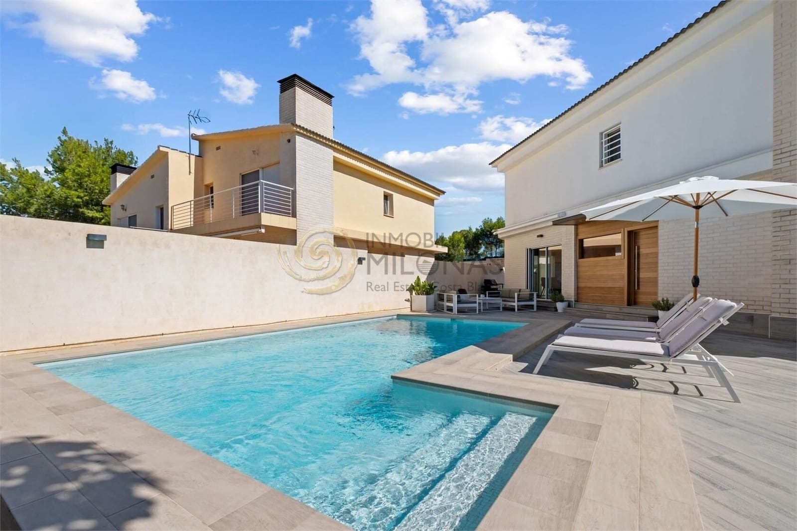 4 bedroom Villa for sale in Alfaz del Pi / L'Alfas del Pi with pool garage - € 599,000 (Ref: 8865850)