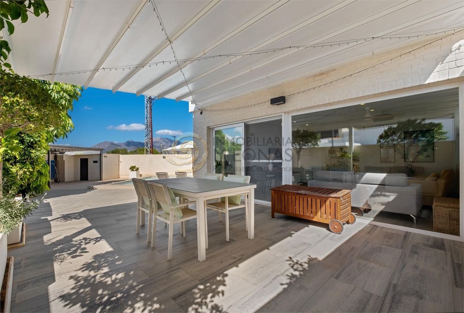 4 bedroom Villa for sale in Alfaz del Pi / L'Alfas del Pi with pool garage - € 599,000 (Ref: 8865850)