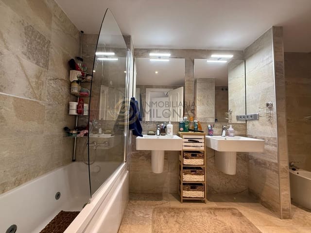 3 sovrum Lägenhet att hyra i Benidorm med pool garage - 2 000 € (Ref: 8865852)