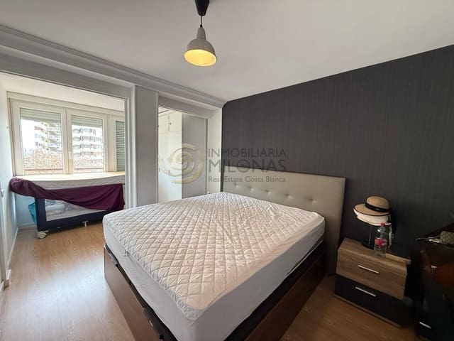 3 sovrum Lägenhet att hyra i Benidorm med pool garage - 2 000 € (Ref: 8865852)