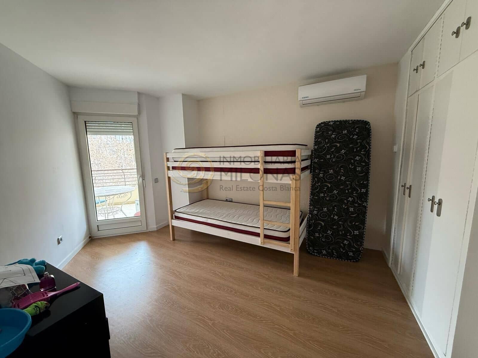 Appartement de 3 chambres à louer à Benidorm avec piscine garage - 2 000 € (Ref: 8865852)