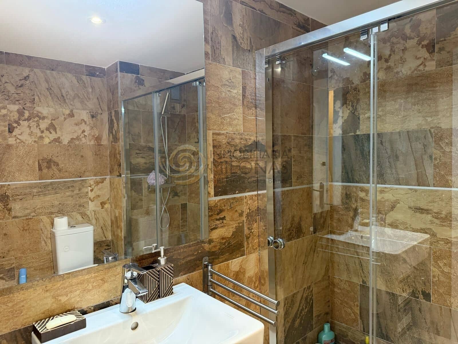 Appartement de 3 chambres à louer à Benidorm avec piscine garage - 2 000 € (Ref: 8865852)