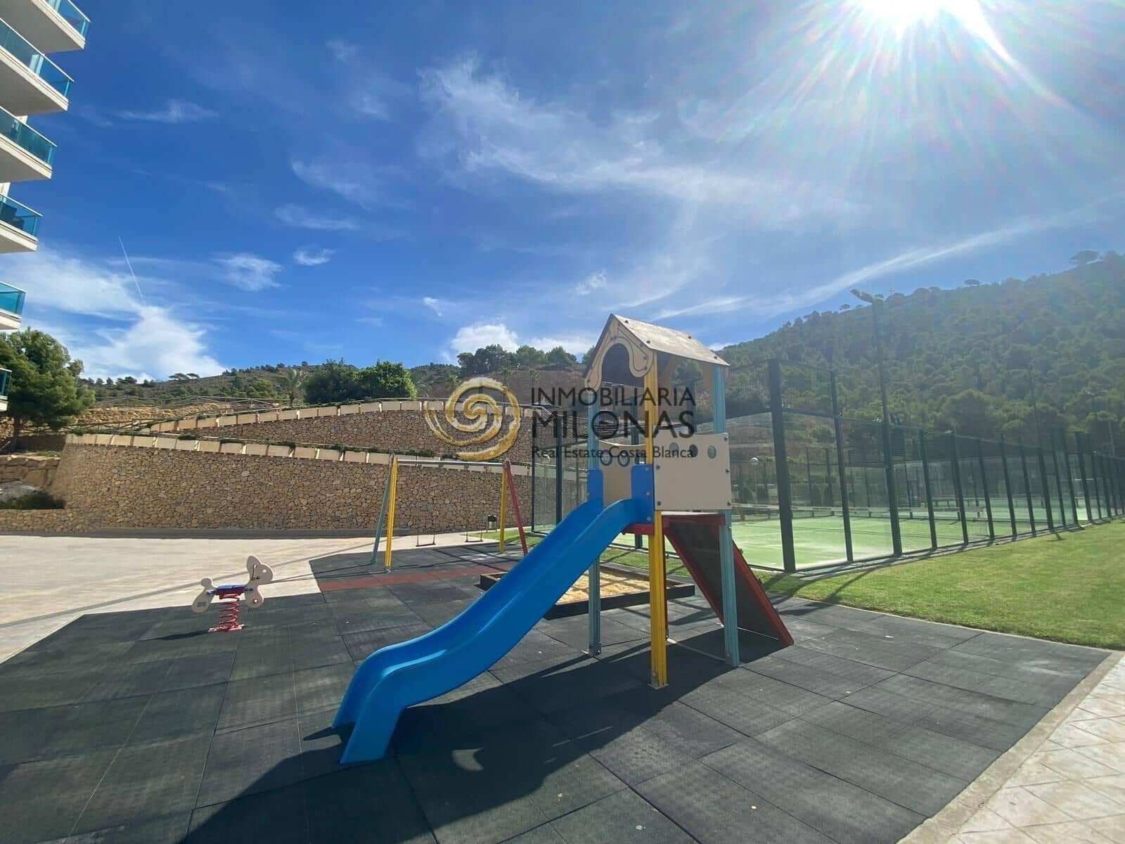 2 soverom Leilighet til salgs i Benidorm med svømmebasseng garasje - € 397 500 (Ref: 8865861)