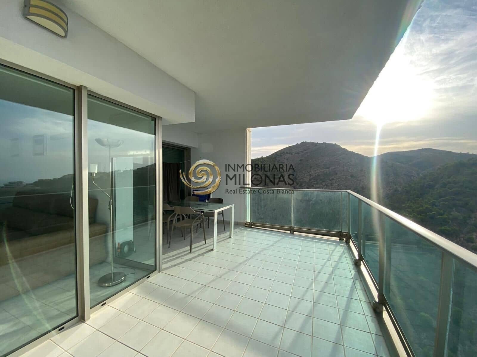 2 soverom Leilighet til salgs i Benidorm med svømmebasseng garasje - € 397 500 (Ref: 8865861)