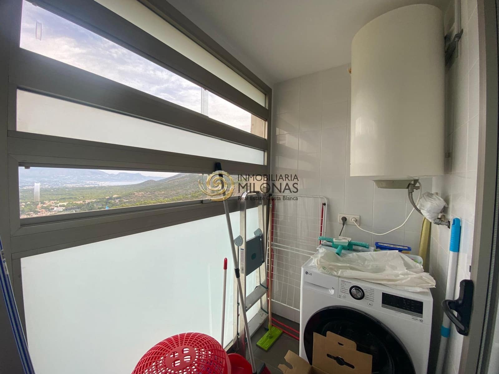 2 soverom Leilighet til salgs i Benidorm med svømmebasseng garasje - € 397 500 (Ref: 8865861)