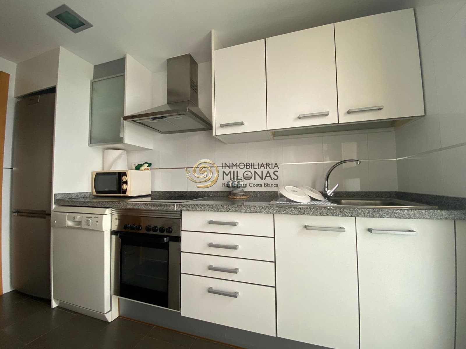 2 soverom Leilighet til salgs i Benidorm med svømmebasseng garasje - € 397 500 (Ref: 8865861)