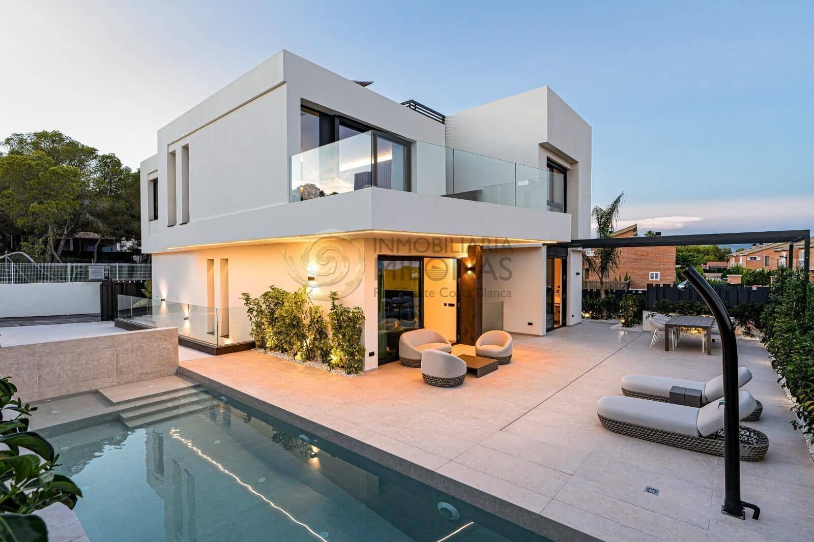 4 Zimmer Villa zu verkaufen in La Nucia mit Pool - 1.150.000 € (Ref: 8865865)