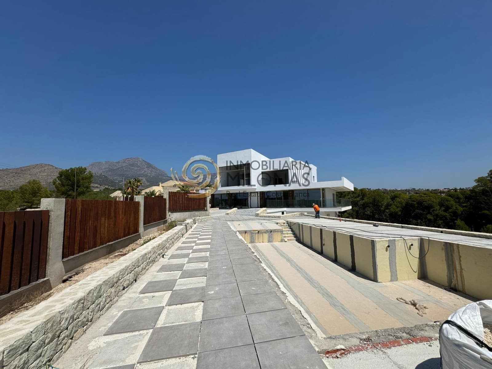 Chalet de 6 habitaciones en Benidorm en venta con piscina garaje - 2.650.000 € (Ref: 8865870)