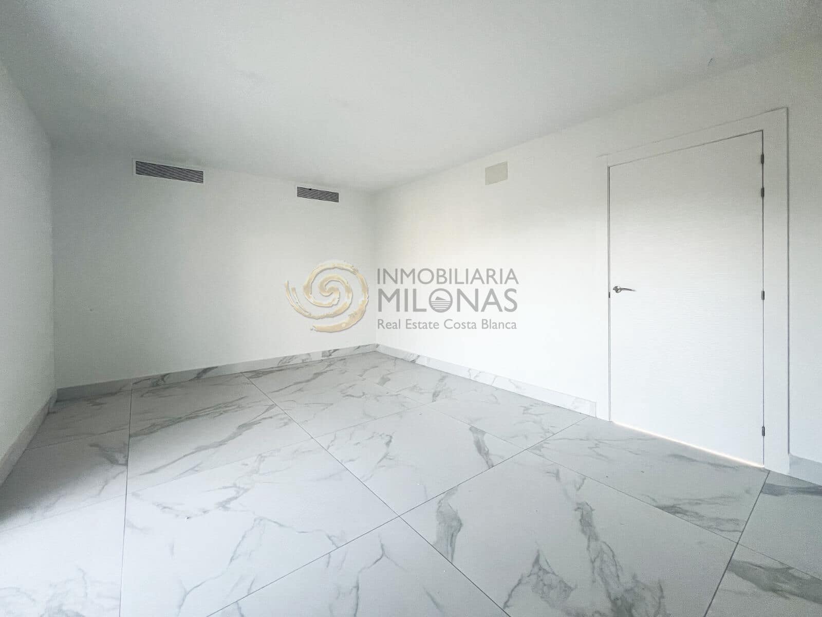 Chalet de 6 habitaciones en Benidorm en venta con piscina garaje - 2.650.000 € (Ref: 8865870)