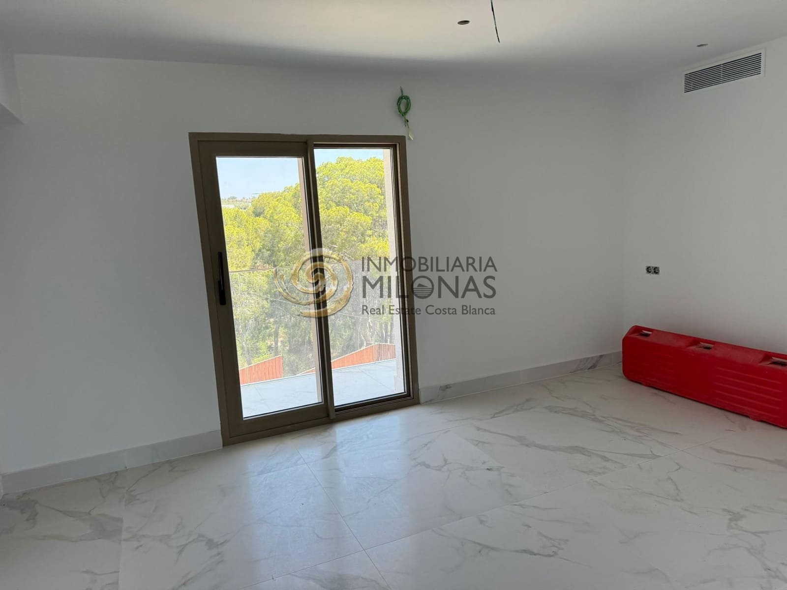 Chalet de 6 habitaciones en Benidorm en venta con piscina garaje - 2.650.000 € (Ref: 8865870)