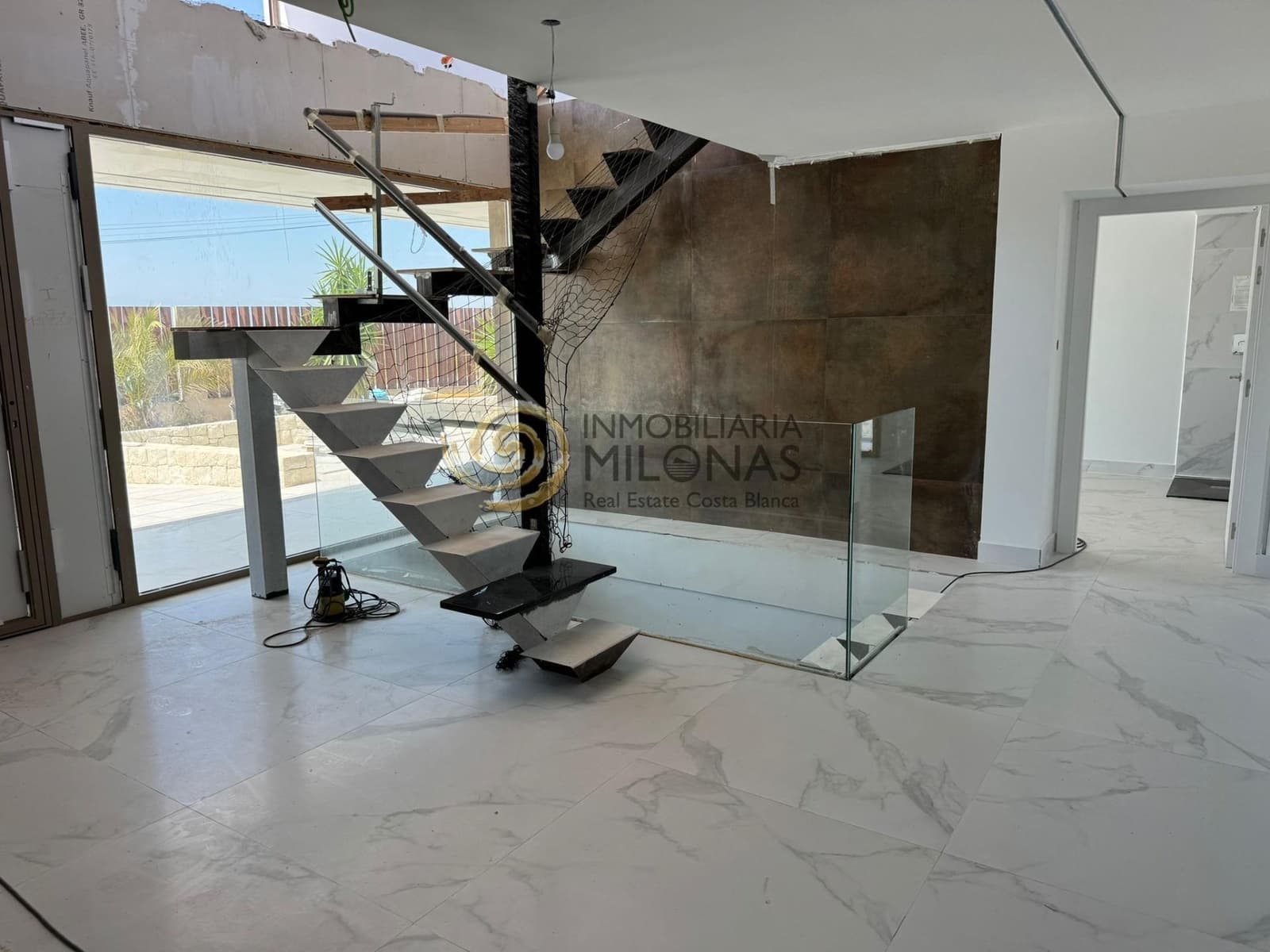 Chalet de 6 habitaciones en Benidorm en venta con piscina garaje - 2.650.000 € (Ref: 8865870)