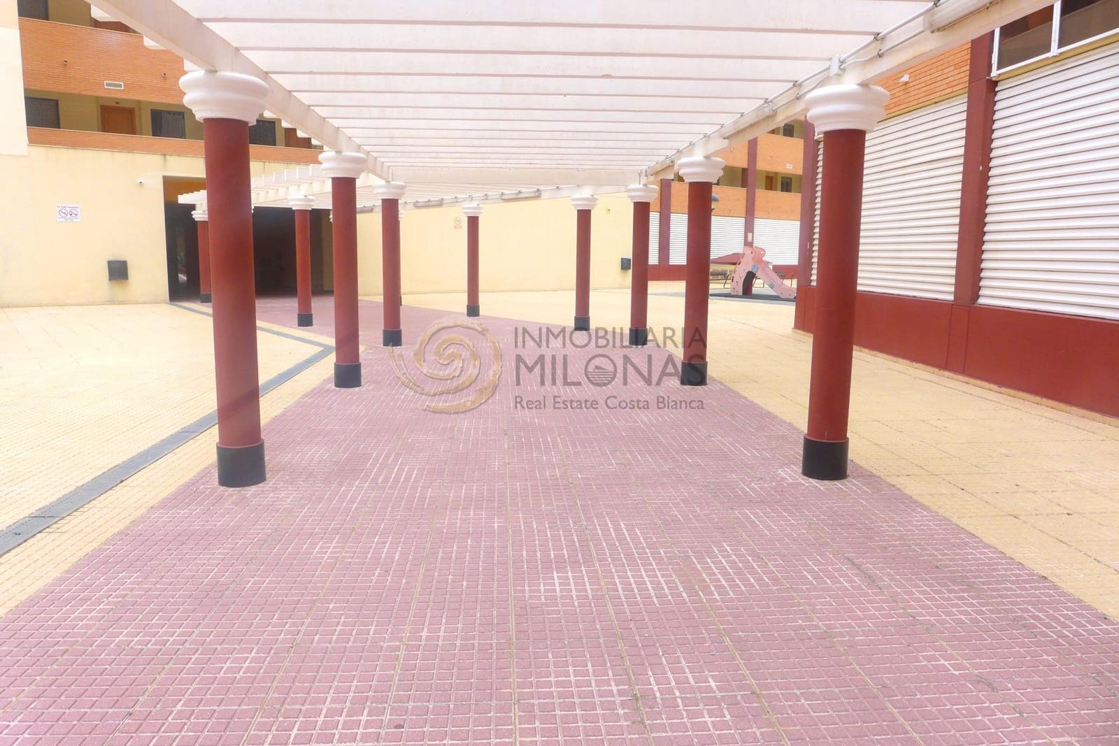 Garage til salg i Benidorm - € 16.900 (Ref: 8865880)
