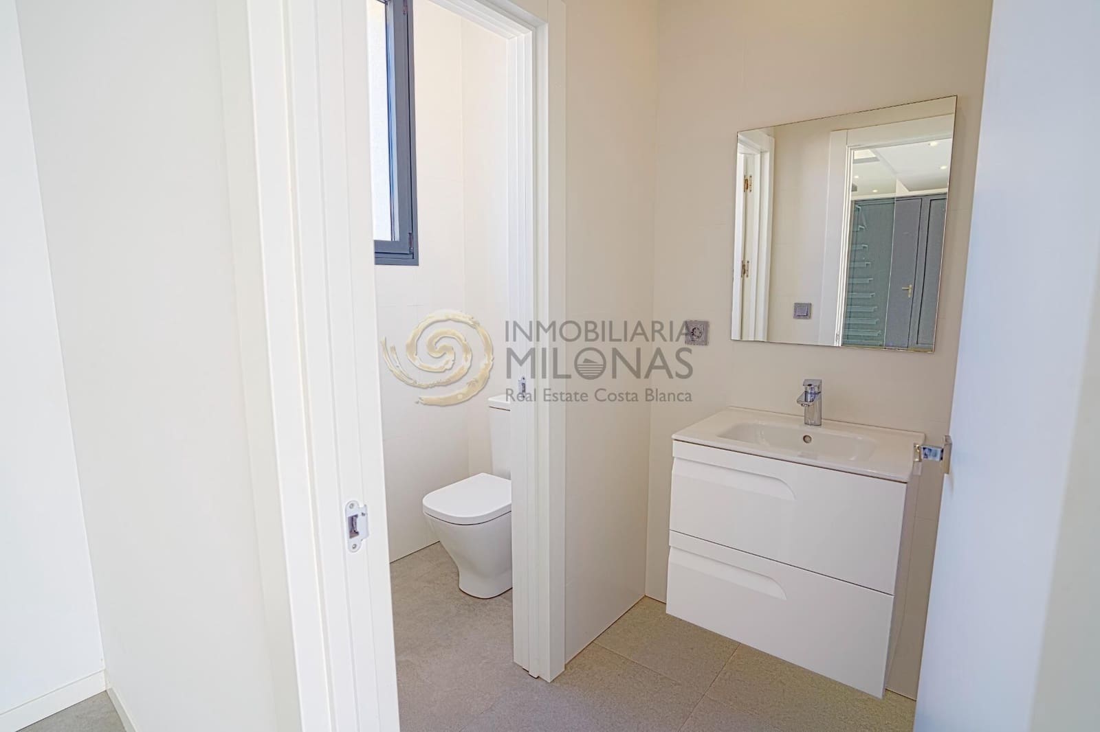 Chalet de 4 habitaciones en Calpe / Calp en venta con piscina - 1.290.000 € (Ref: 8865892)