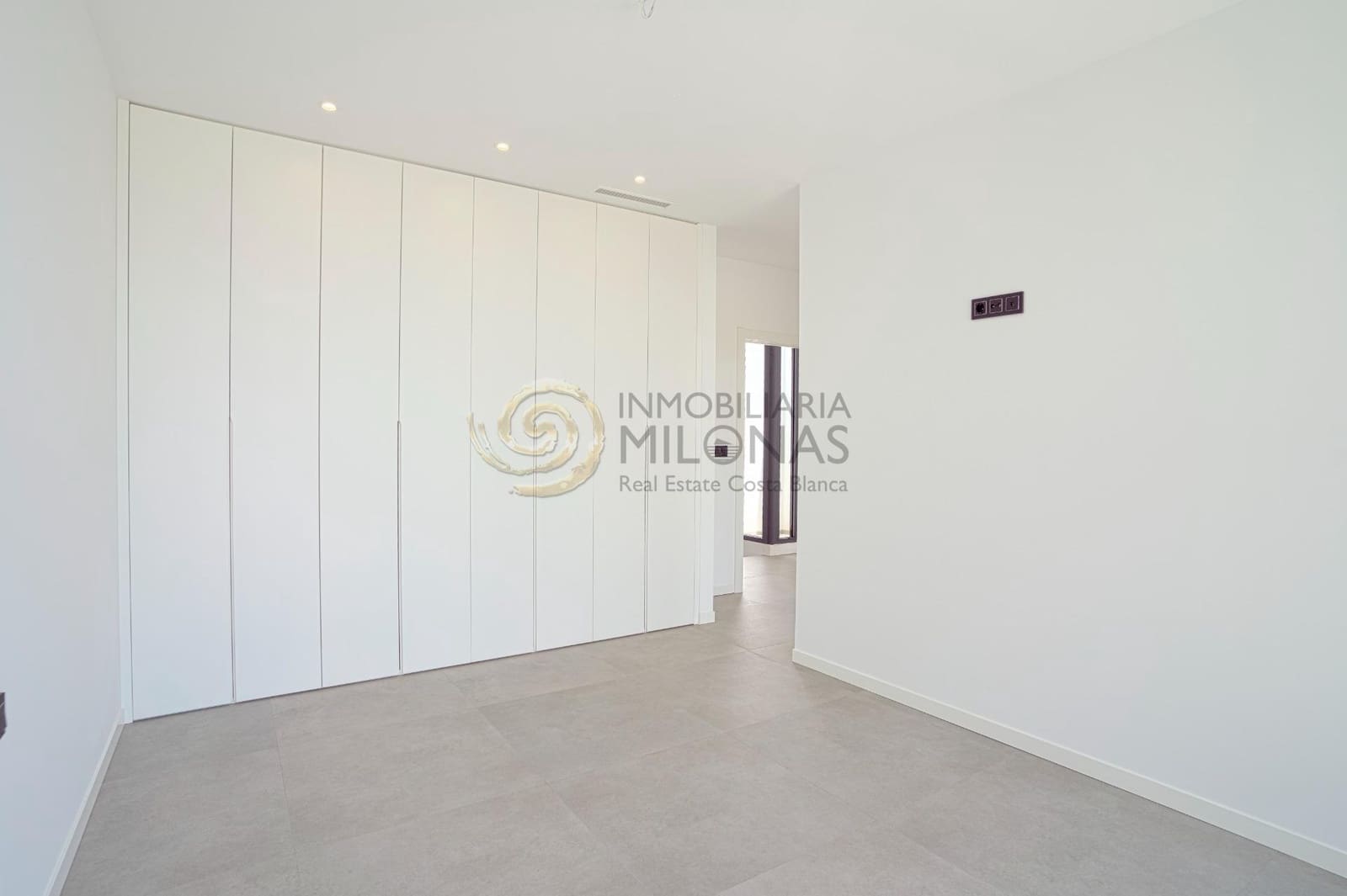 Chalet de 4 habitaciones en Calpe / Calp en venta con piscina - 1.290.000 € (Ref: 8865892)