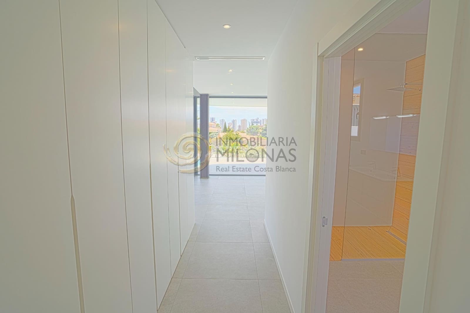 Chalet de 4 habitaciones en Calpe / Calp en venta con piscina - 1.290.000 € (Ref: 8865892)