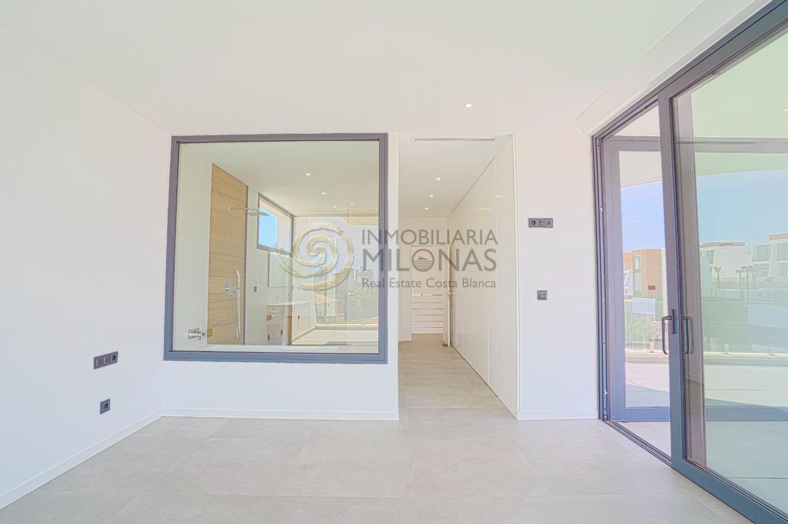 Chalet de 4 habitaciones en Calpe / Calp en venta con piscina - 1.290.000 € (Ref: 8865892)