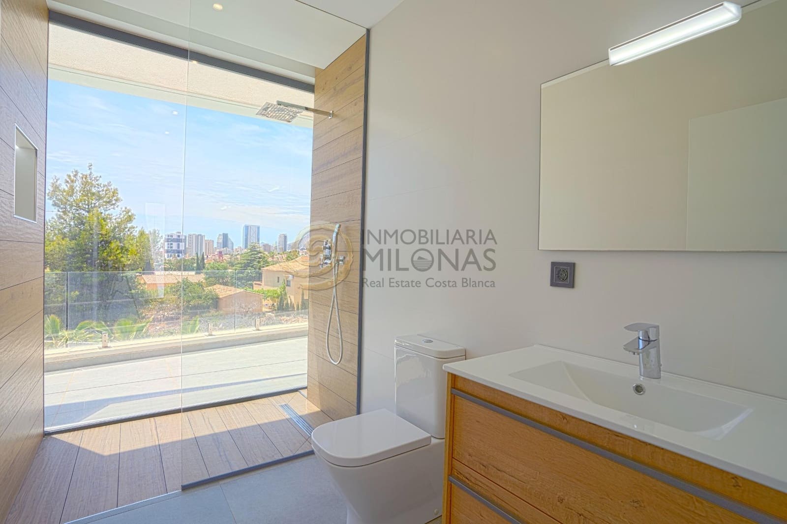 Chalet de 4 habitaciones en Calpe / Calp en venta con piscina - 1.290.000 € (Ref: 8865892)