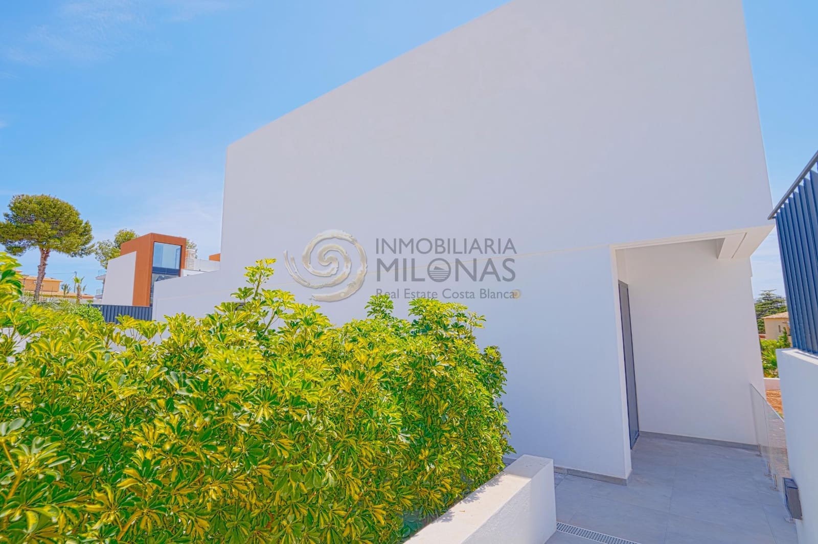 Chalet de 4 habitaciones en Calpe / Calp en venta con piscina - 1.290.000 € (Ref: 8865892)