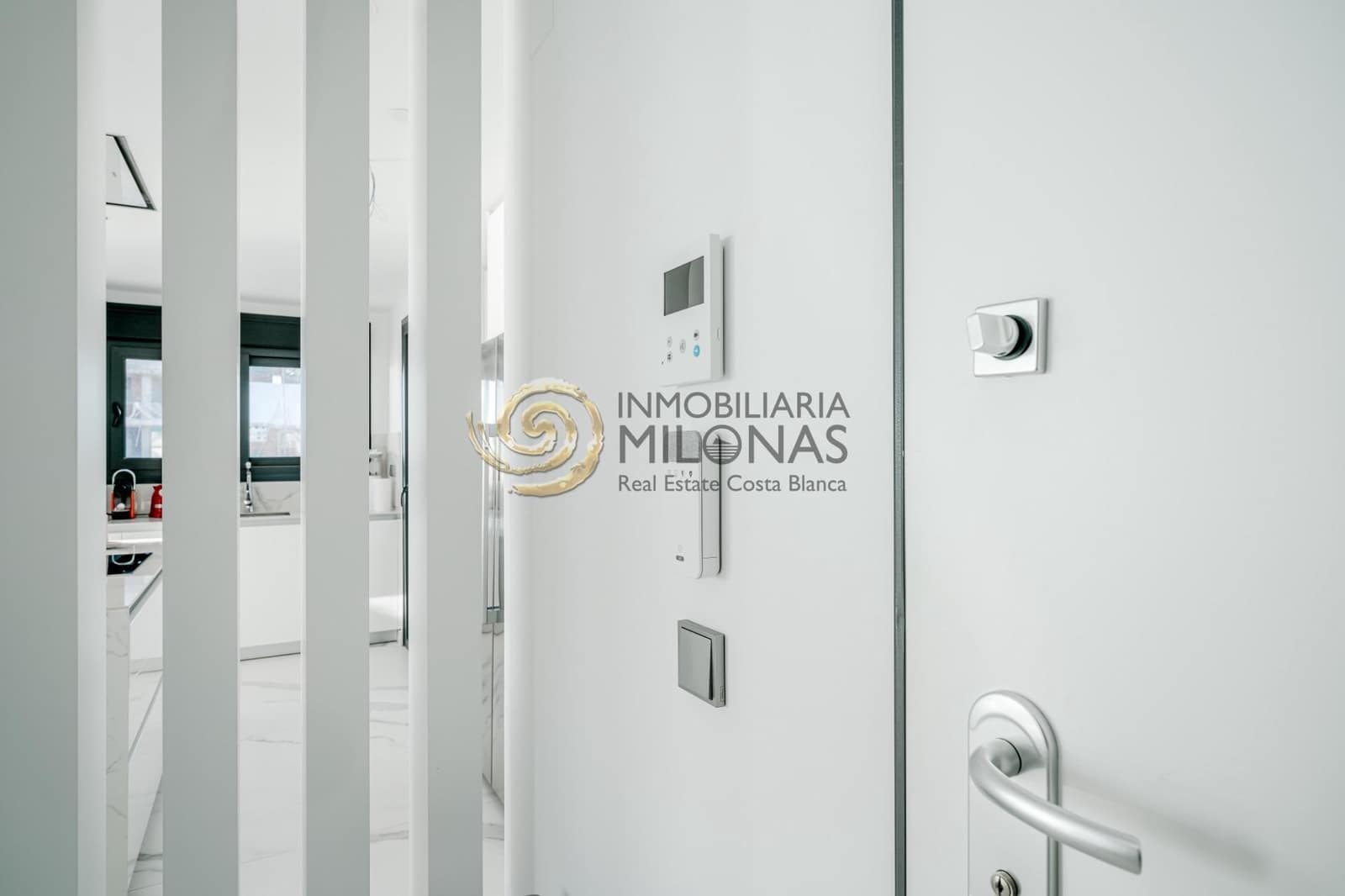 2 chambre Appartement à vendre à Benidorm avec piscine garage - 1 569 000 € (Ref: 8865902)