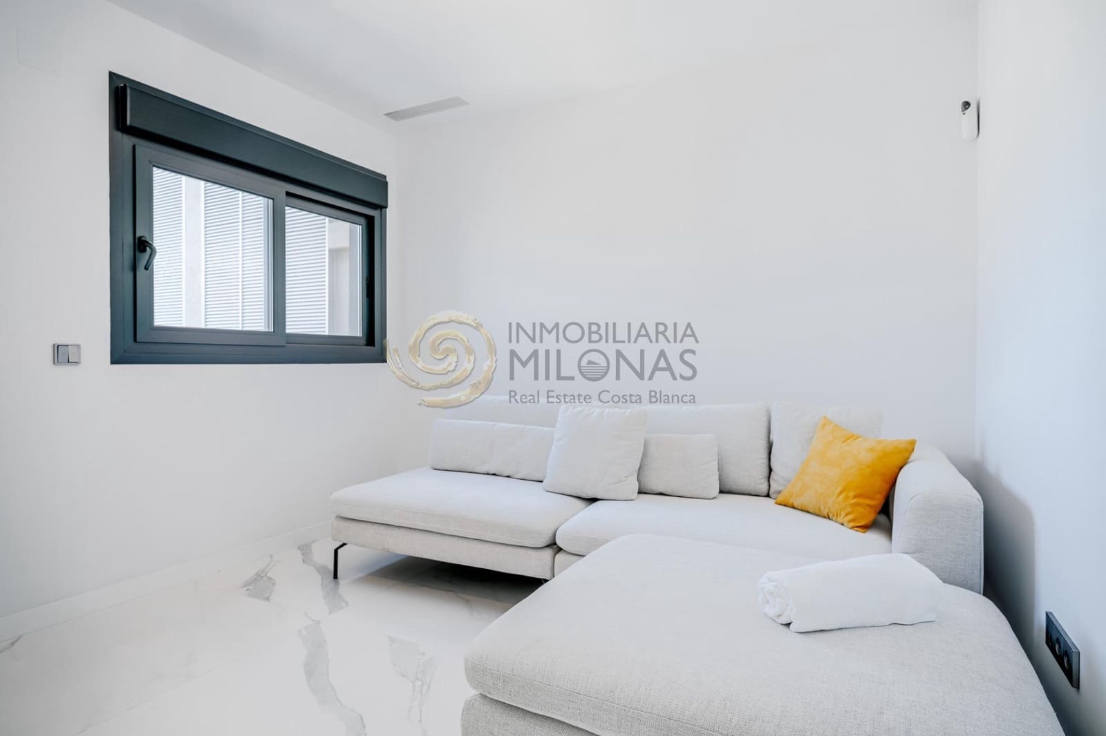 2 chambre Appartement à vendre à Benidorm avec piscine garage - 1 569 000 € (Ref: 8865902)