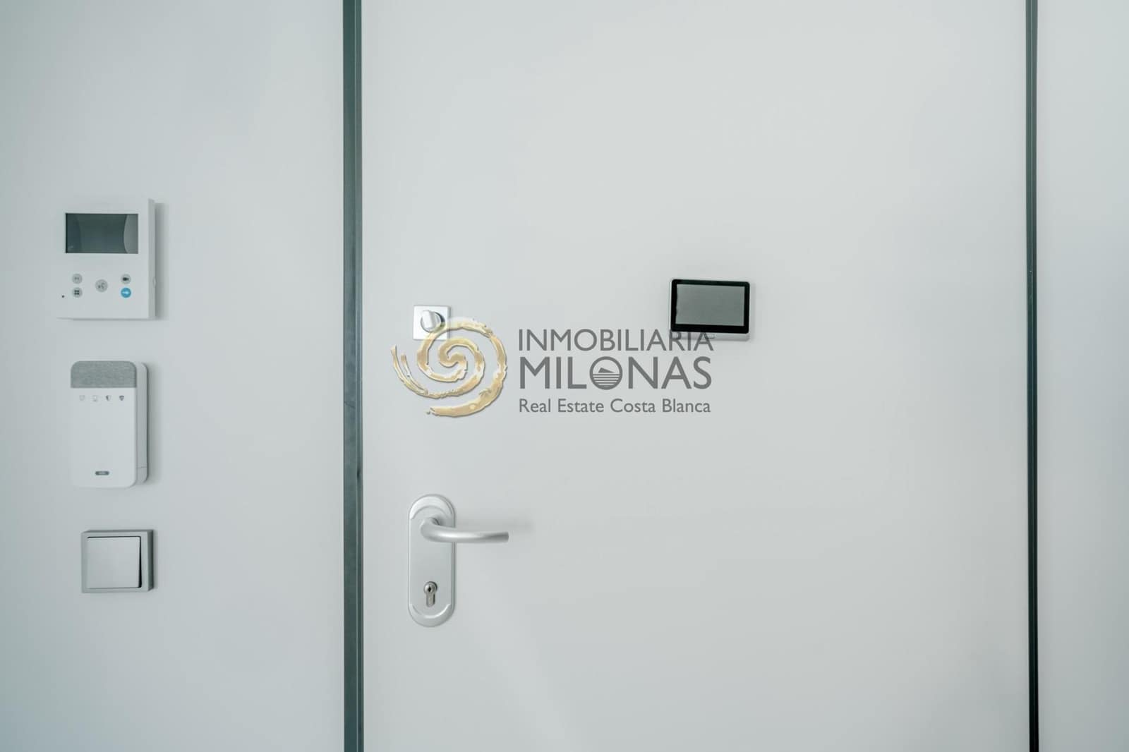 2 chambre Appartement à vendre à Benidorm avec piscine garage - 1 569 000 € (Ref: 8865902)