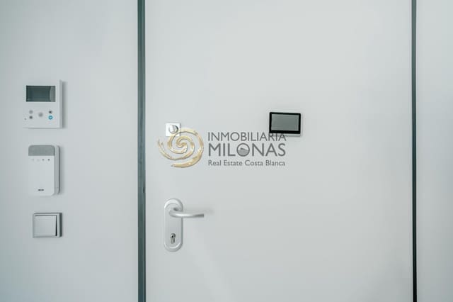 2 chambre Appartement à vendre à Playa Poniente, Benidorm avec piscine garage - 1 569 000 € (Ref: 8865902)