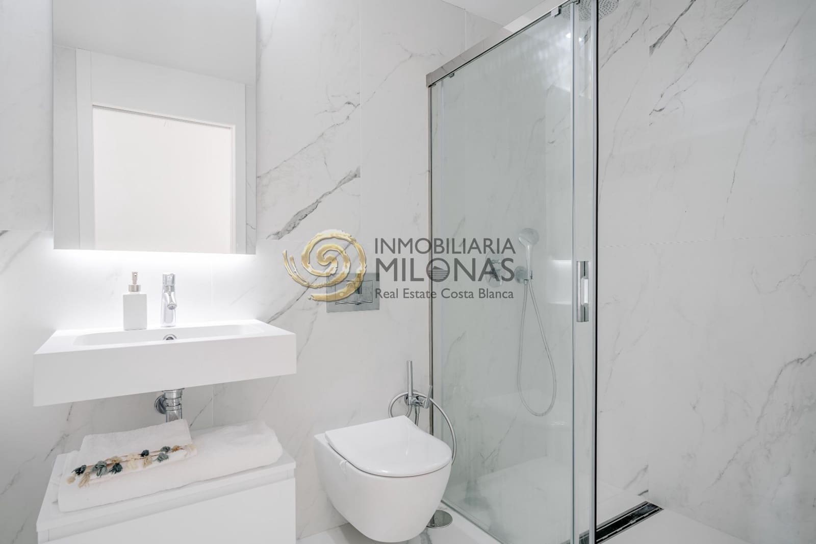 2 chambre Appartement à vendre à Benidorm avec piscine garage - 1 569 000 € (Ref: 8865902)