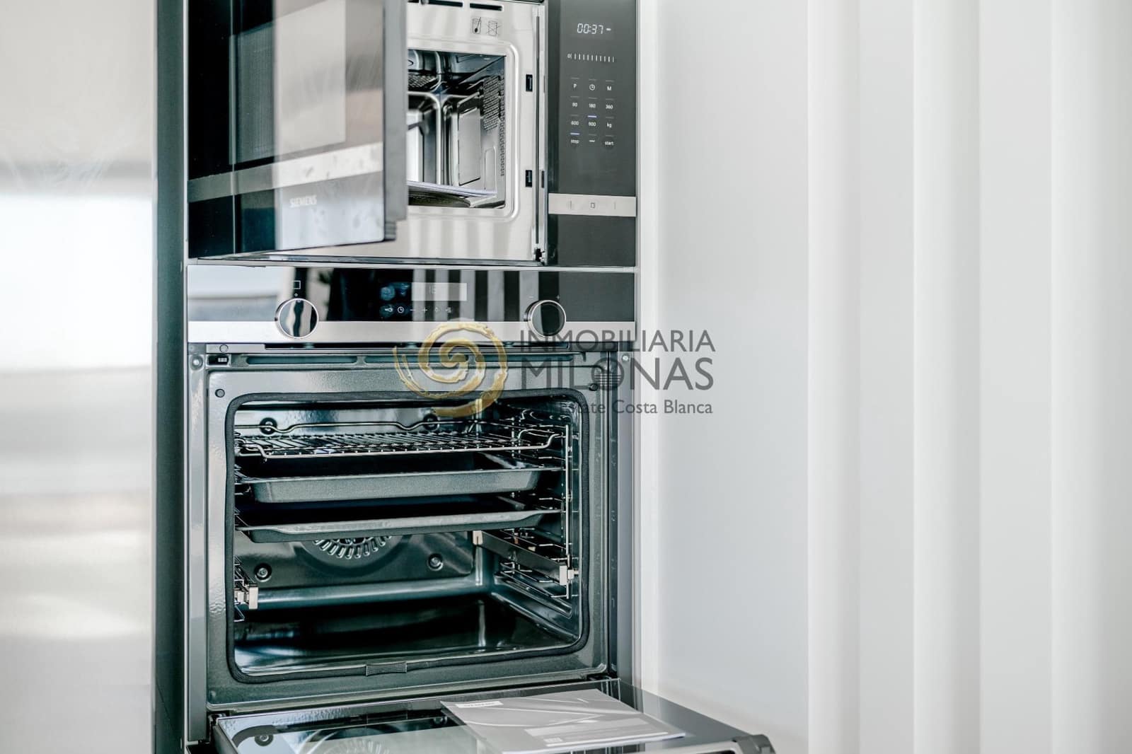 2 chambre Appartement à vendre à Benidorm avec piscine garage - 1 569 000 € (Ref: 8865902)