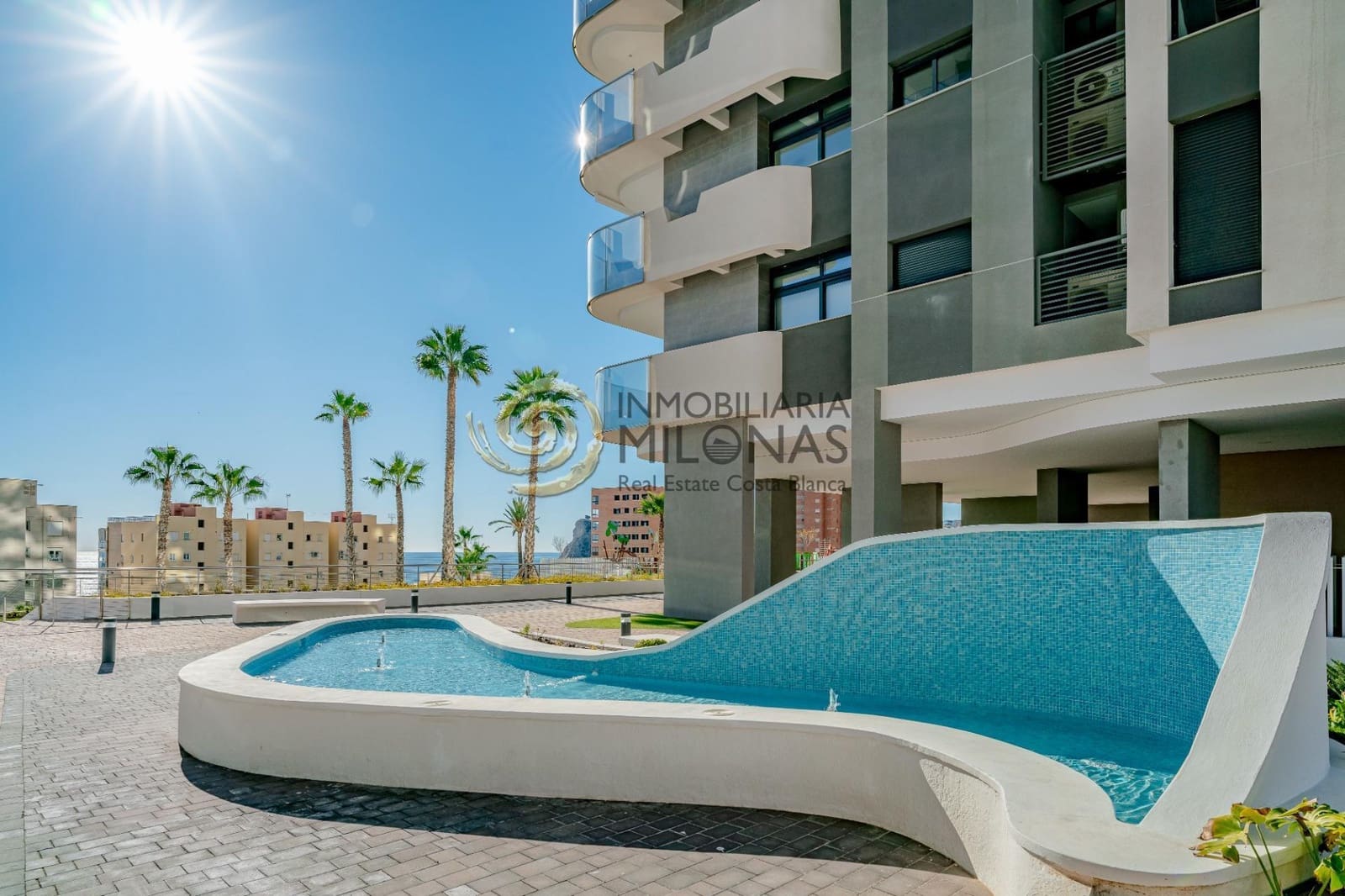 2 chambre Appartement à vendre à Benidorm avec piscine garage - 1 569 000 € (Ref: 8865902)