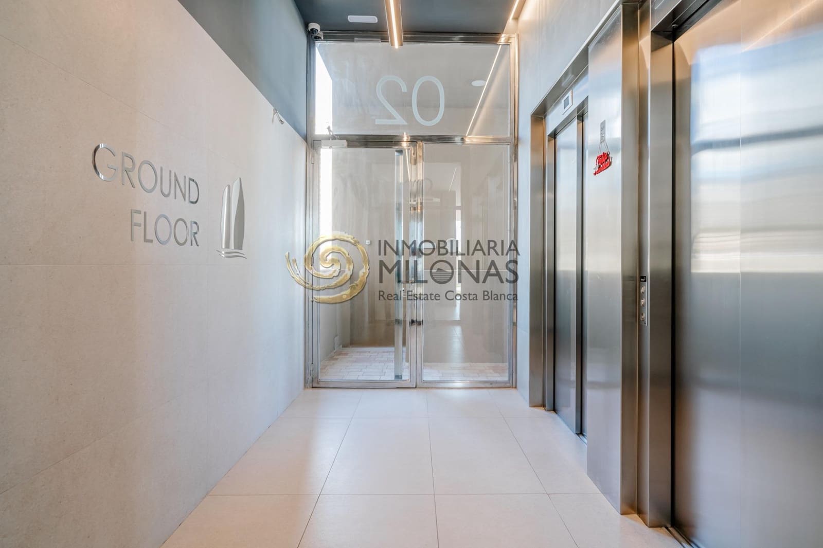 2 chambre Appartement à vendre à Benidorm avec piscine garage - 1 569 000 € (Ref: 8865902)