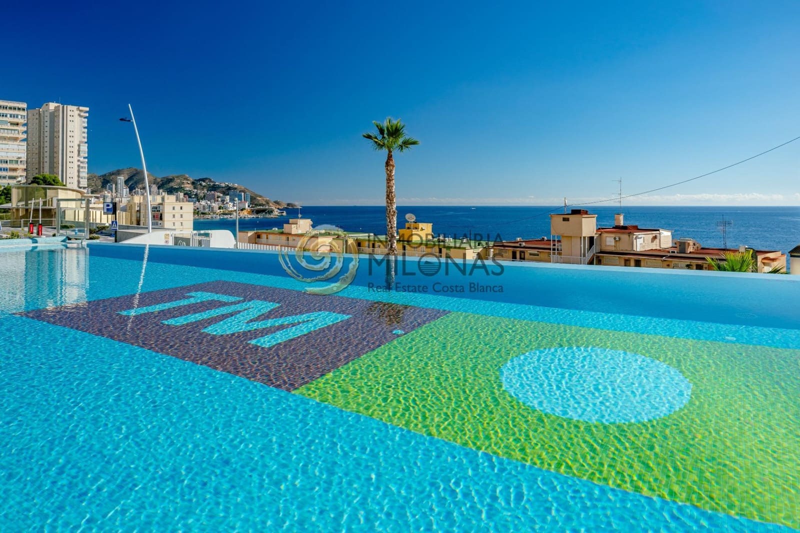 2 chambre Appartement à vendre à Benidorm avec piscine garage - 1 569 000 € (Ref: 8865902)