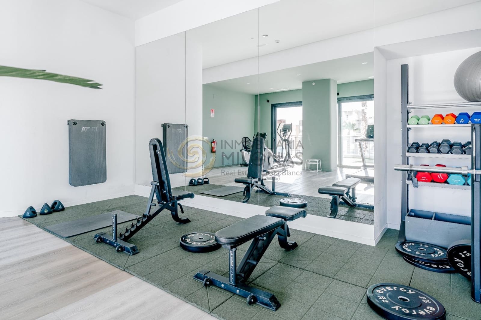 2 chambre Appartement à vendre à Benidorm avec piscine garage - 1 569 000 € (Ref: 8865902)