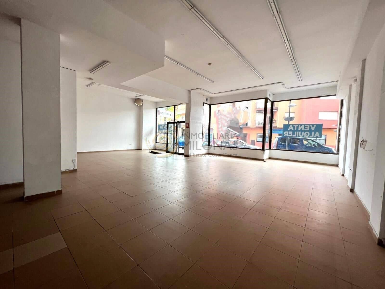 Erhverv til salg i La Nucia - € 410.000 (Ref: 8865932)